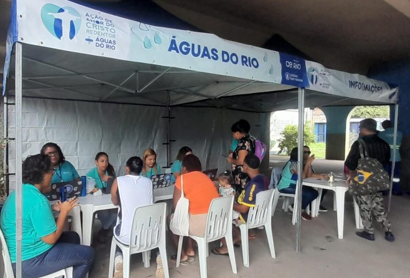 Mais de 900 atendimentos são realizados em ação social na Baixada Fluminense