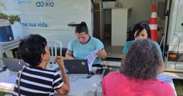 Maricá: moradores de Santa Paula recebem atendimento itinerante da Águas do Rio