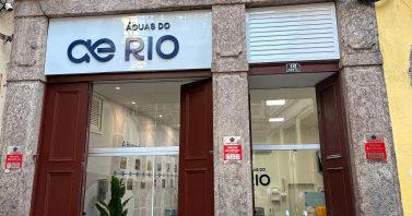Nova loja da Águas do Rio no Centro oferece serviços e celebra a história do saneamento com atendentes acima de 50 anos