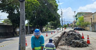Obra acaba com extravasamento de esgoto em movimentada via de Marechal Hermes 